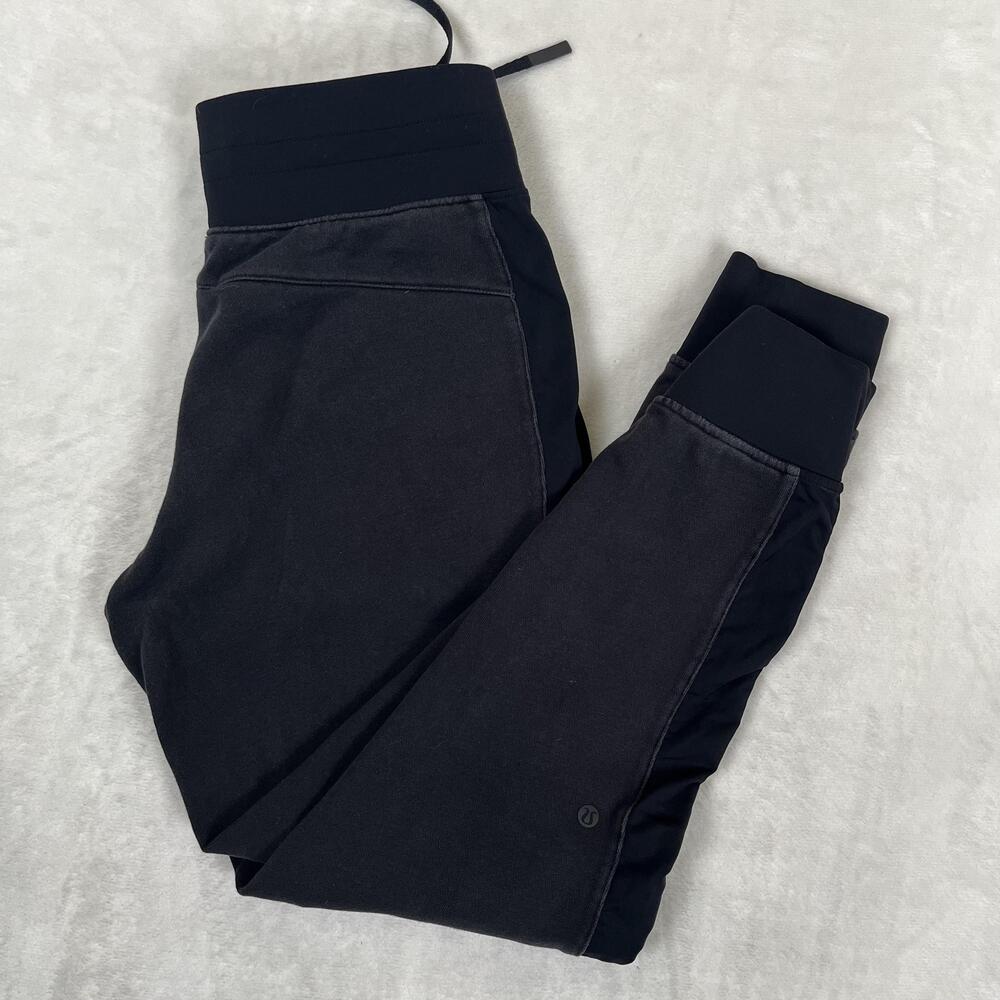 Lululemon Jogger Pants Womens M Black Fleece Zip Pocket Slim Lounge Athletic